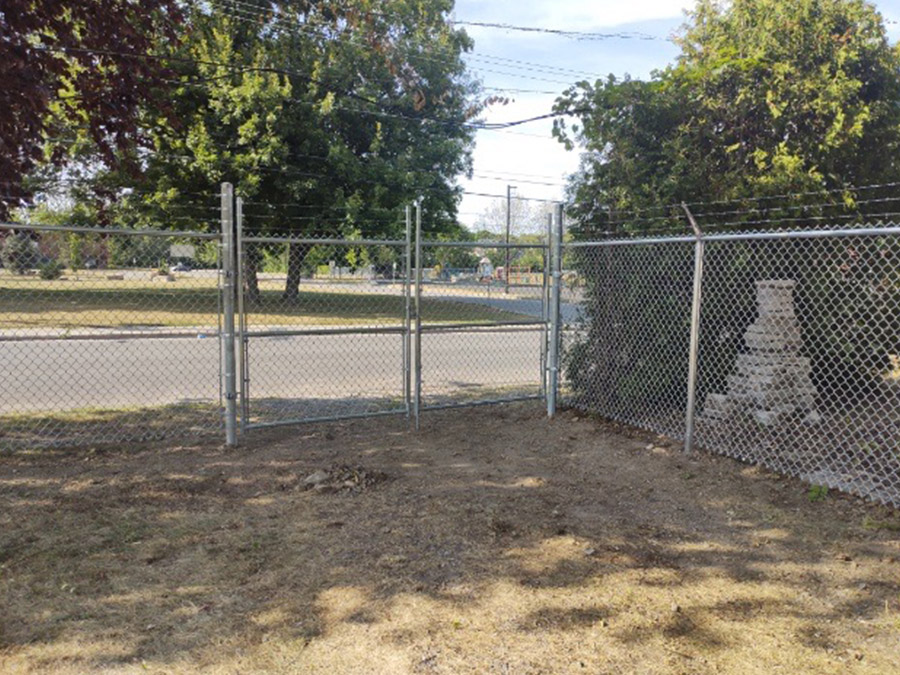 Réparation clôture commerciale Île Bizard