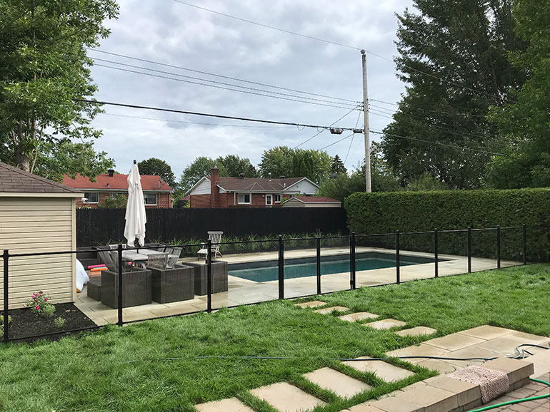 Clôture de piscine et panneau d'intimité Pointe-Claire