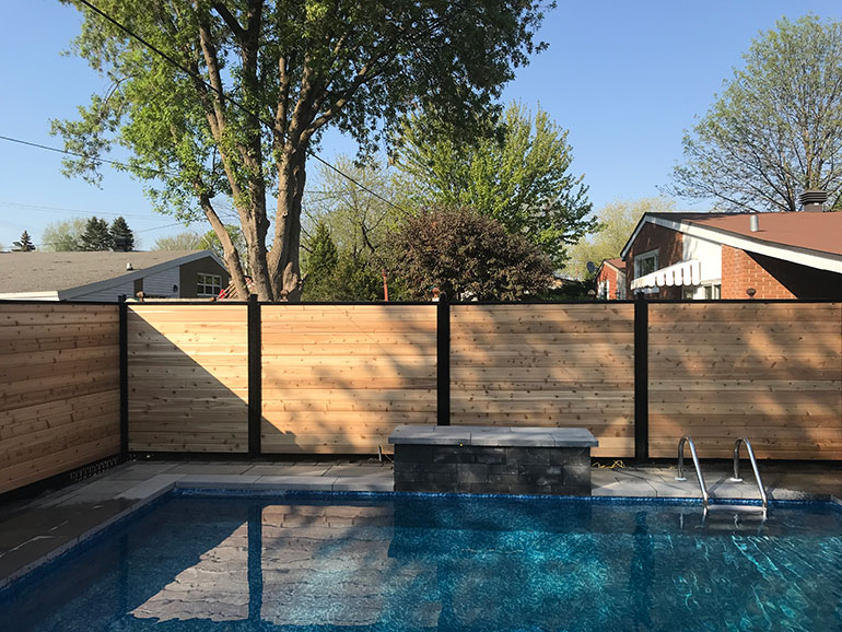 Clôture de piscine et panneau d'intimité Pierrefonds-Roxboro