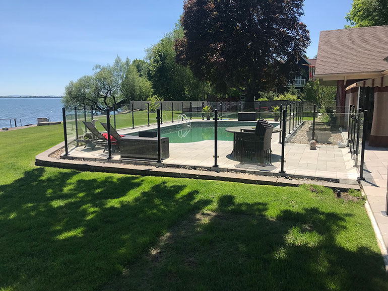 Pool fencing and privacy fences Kirkland